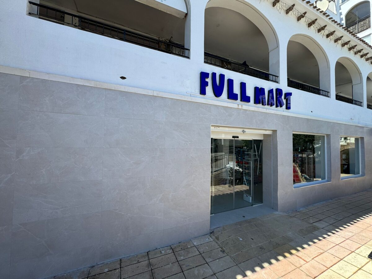 FullMart Supermarket - Villamartin Plaza